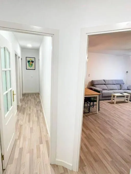 Modern Apartment In Malaga - Rosas Spanje