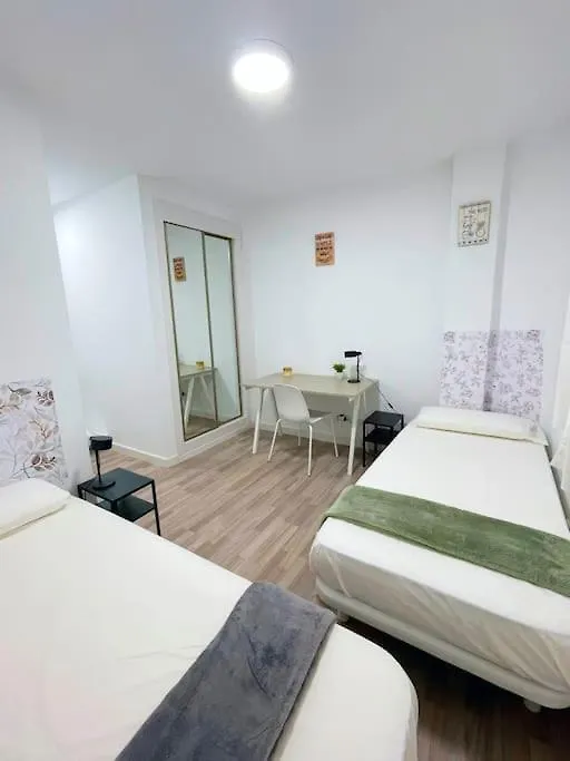Modern Apartment In Malaga - Rosas Spanje